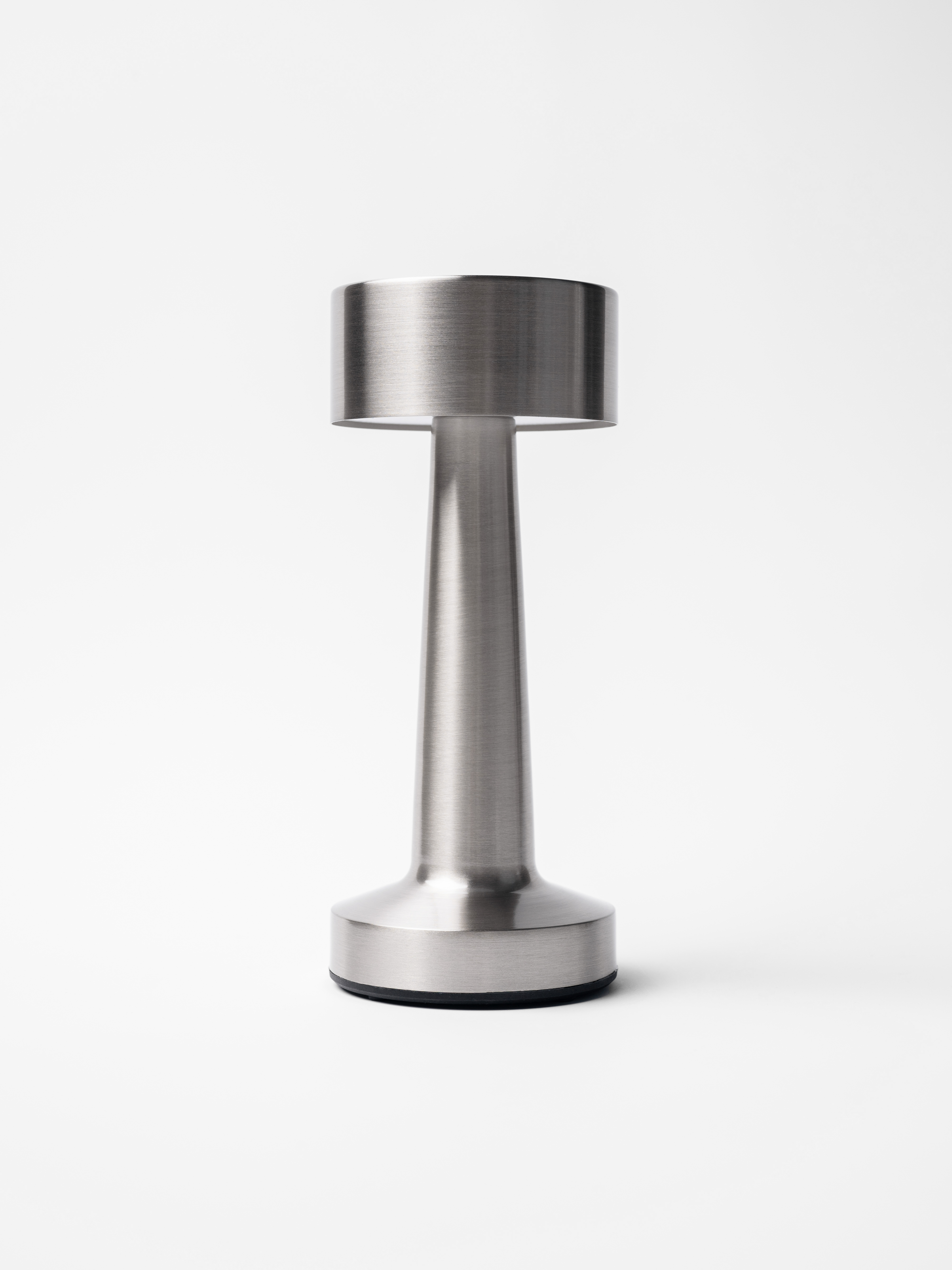 Лампа настольная  d=9 см. h=21,5 см. 3 цвета, сенсорная регулировка яркости, нерж., серебристая LED SIMPLE II MGline/1/20/ АКЦИЯ